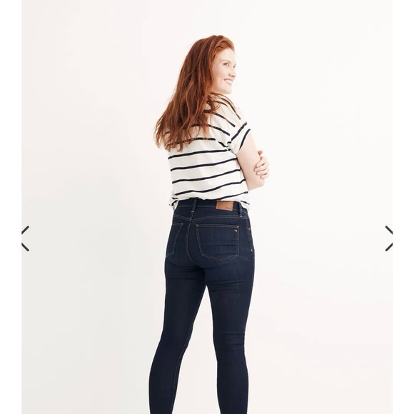 Madewell Petite Mid-Rise Skinny Jeans - Picture 2 of 11